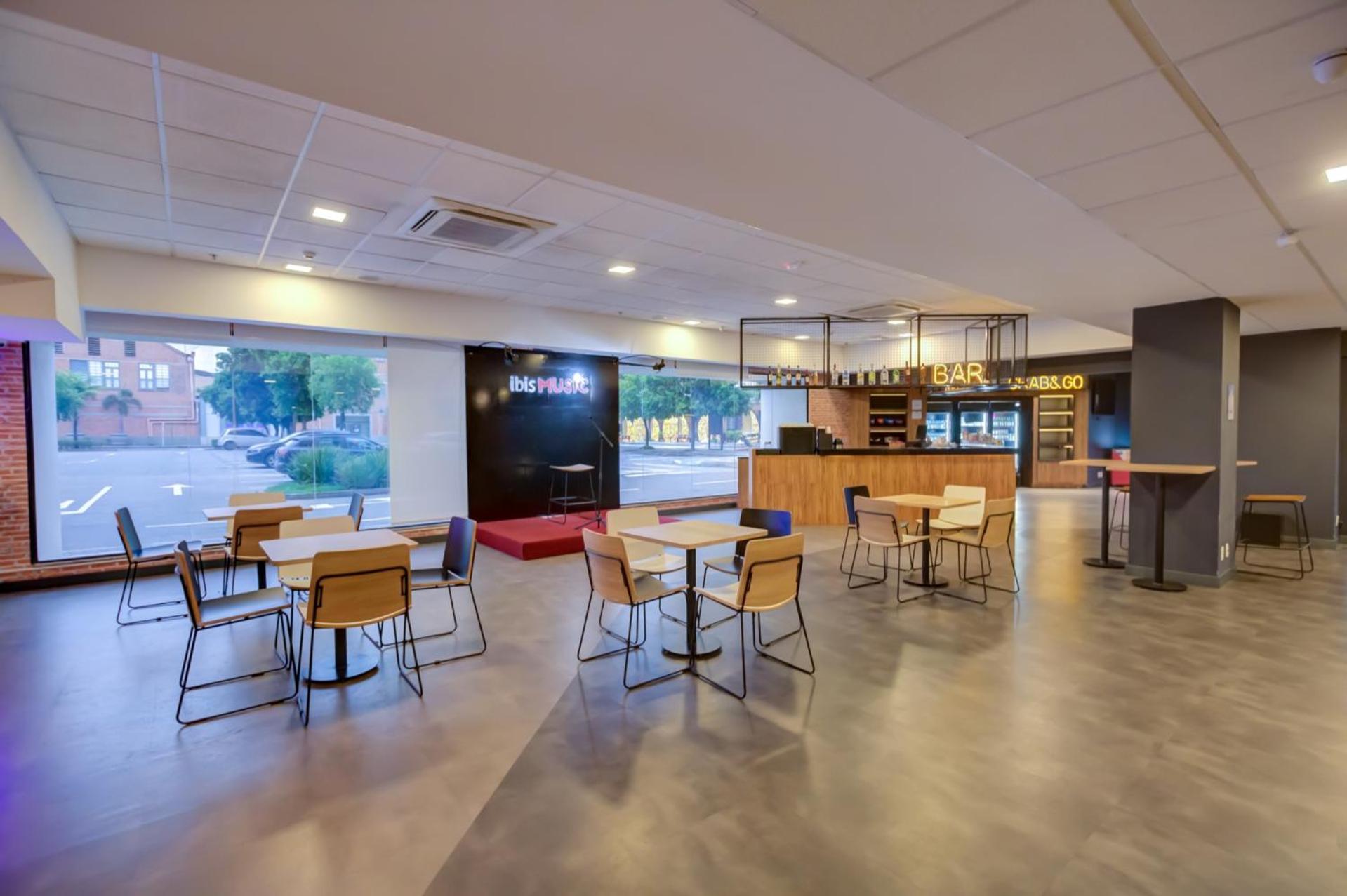 Ibis Budget Rio De Janeiro Nova America Экстерьер фото