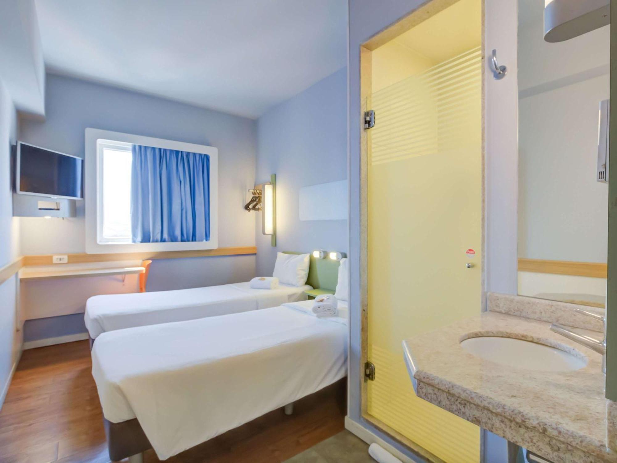 Ibis Budget Rio De Janeiro Nova America Экстерьер фото