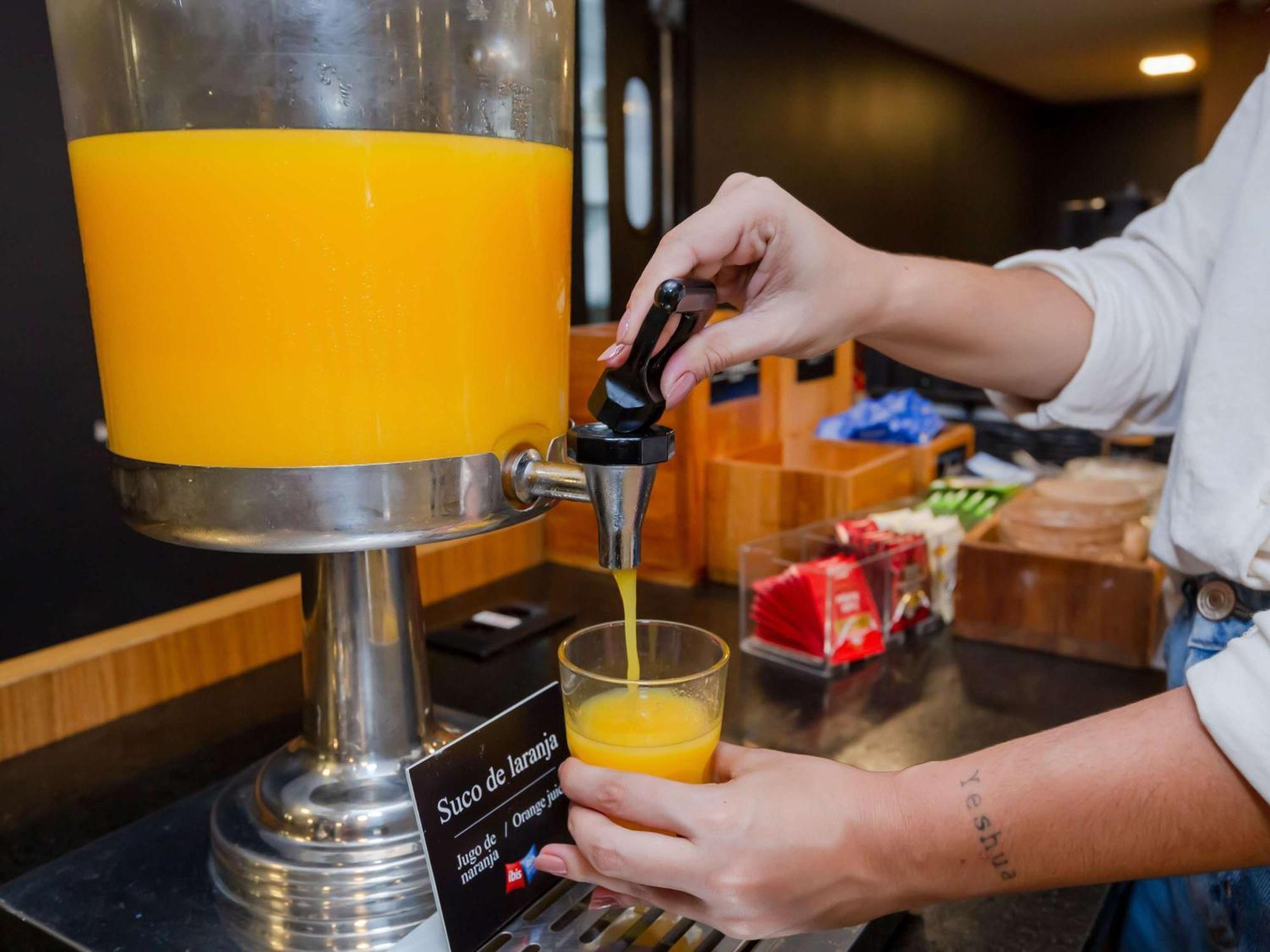 Ibis Budget Rio De Janeiro Nova America Экстерьер фото